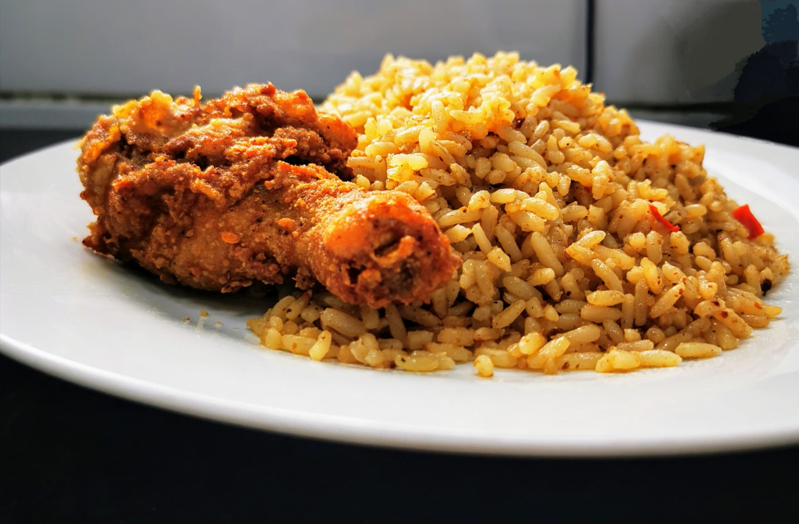 https://admin.kilimanjaro-restaurants.com/storage/gallery/Combo_rice+chicken_1711111007.jfif