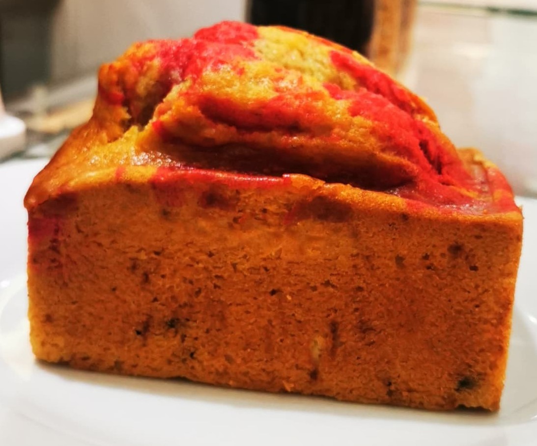 https://admin.kilimanjaro-restaurants.com/storage/gallery/Strawberry_Marble_Cake_1704976399.jpg