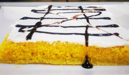 https://admin.kilimanjaro-restaurants.com/storage/gallery/thumbnail/Lemon_cake_large_1738923314.jpeg
